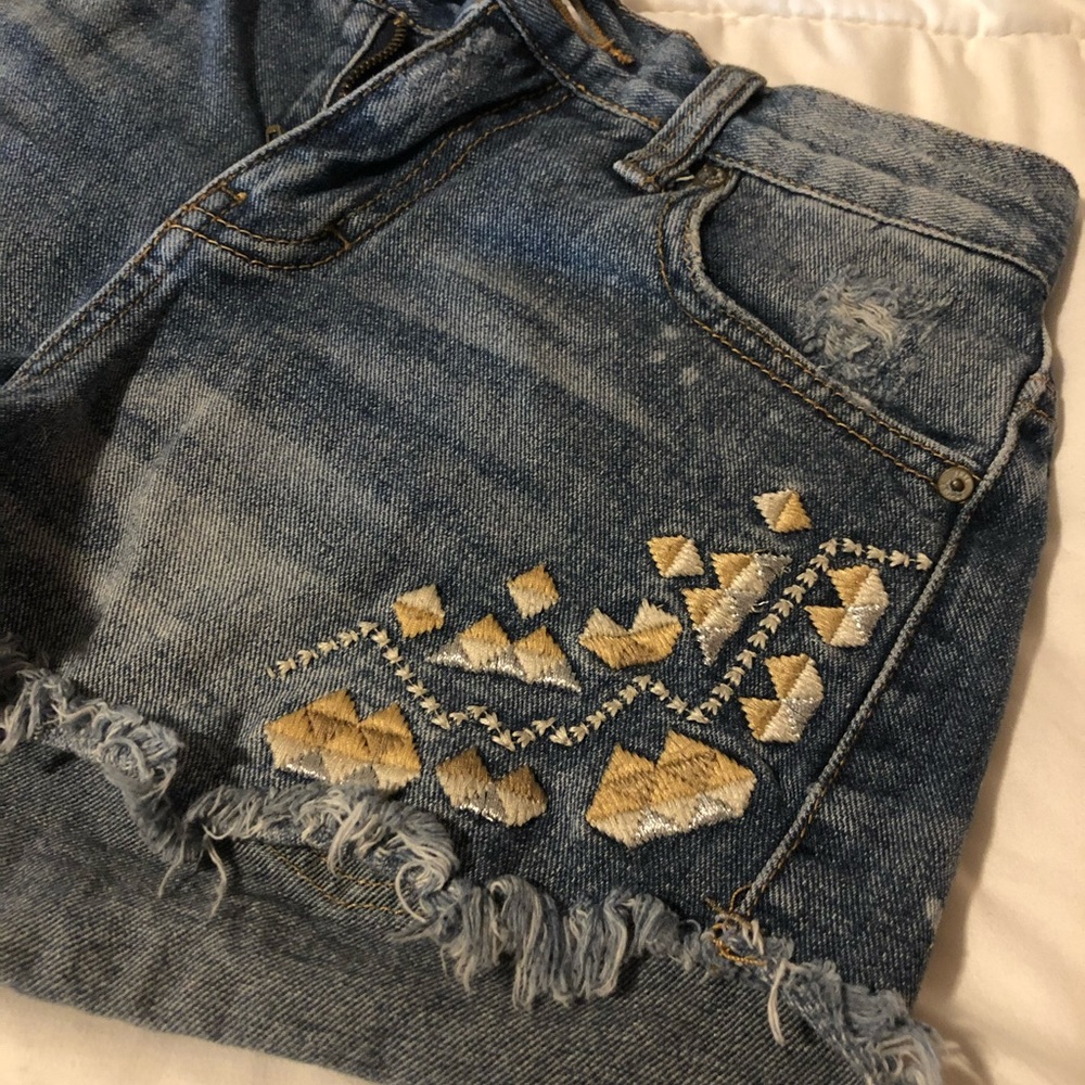Free People Embroidered Denim Shorts Size 24